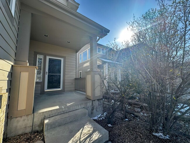 Building Photo - Park-facing freshly updated 5bd home in Hi...