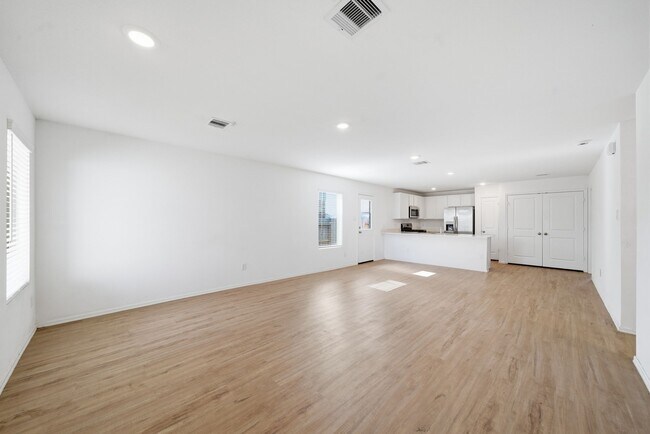 Foto del edificio - 7335 Greenbriar Cayon Ln