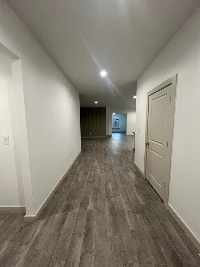 Foto del edificio - 10518 Aberdeen Ave