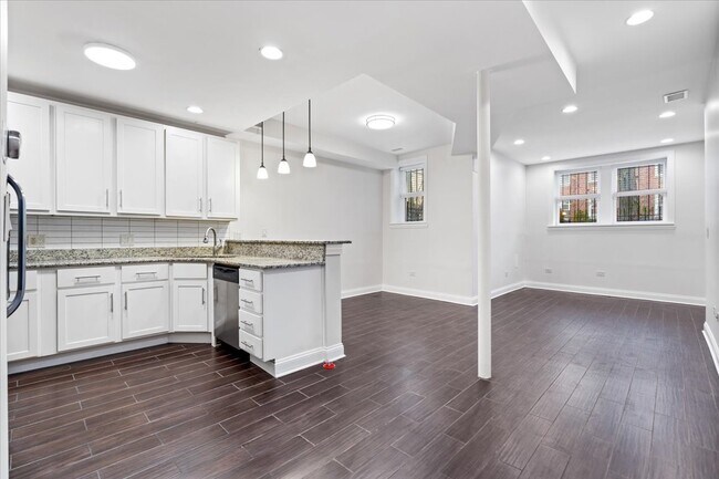 Foto del edificio - 4906 N Whipple St