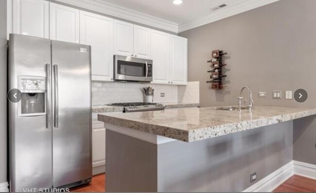 Photo - 823 W Lill Ave Apartment