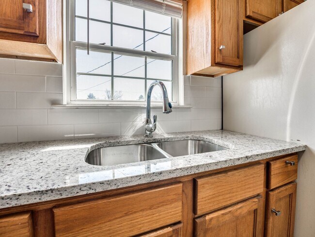 Foto del edificio - 2 Bedroom, 1 Bath Home in Shawnee!