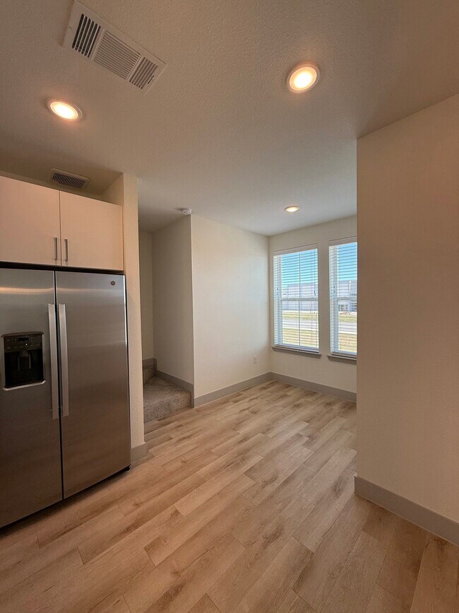 Foto del edificio - 3001 E Pecan St