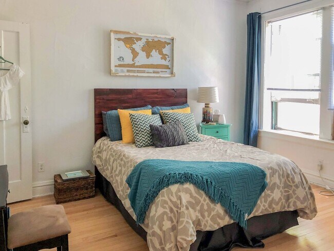 Foto del edificio - 435 W Surf St