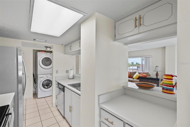 Foto del edificio - 3600 S Ocean Shore Blvd