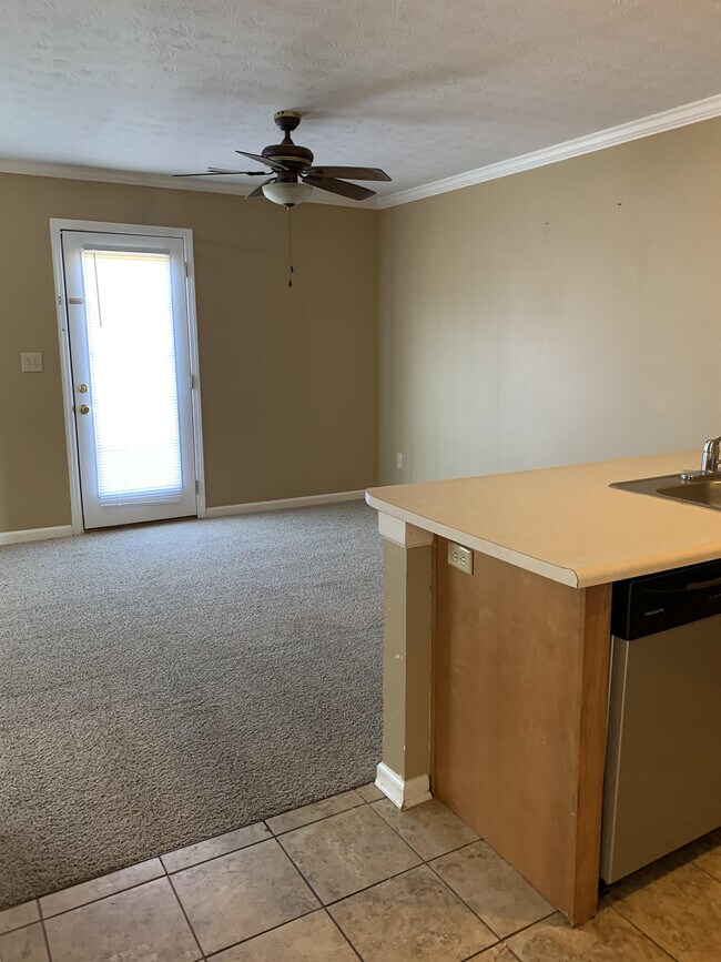 Building Photo - 222 Elkhorn Meadows Dr