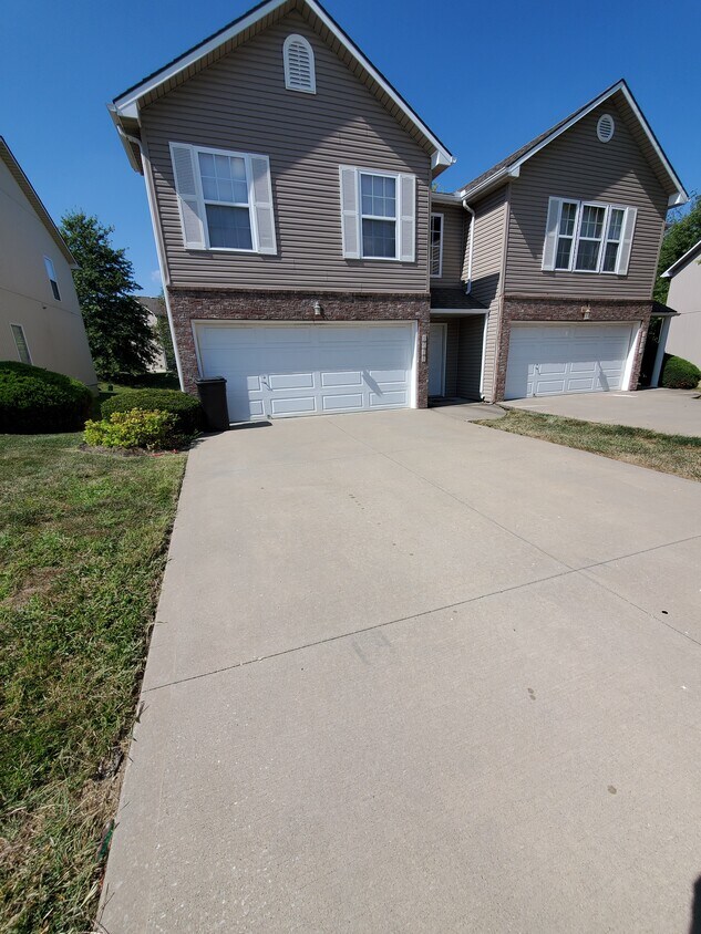 Primary Photo - 1668 NW Garrett Dr