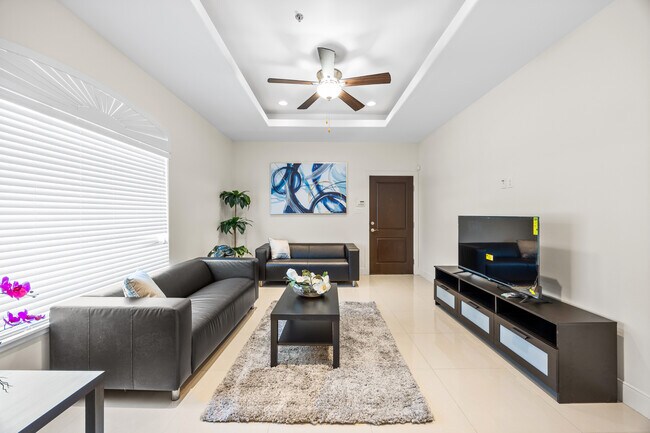 Foto del edificio - 1216 E Pine Ridge Ave