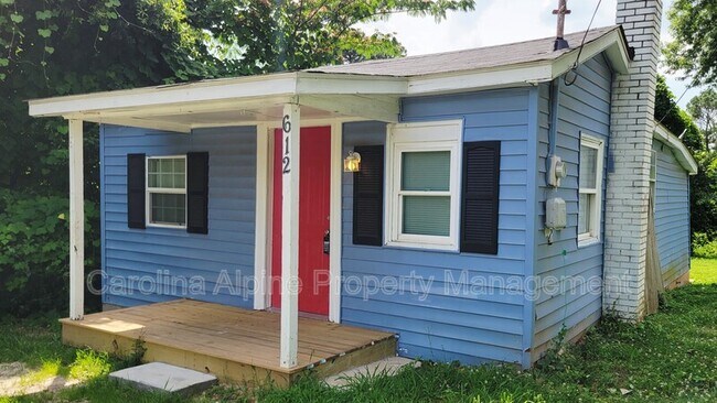 Building Photo - 612 Osceola St