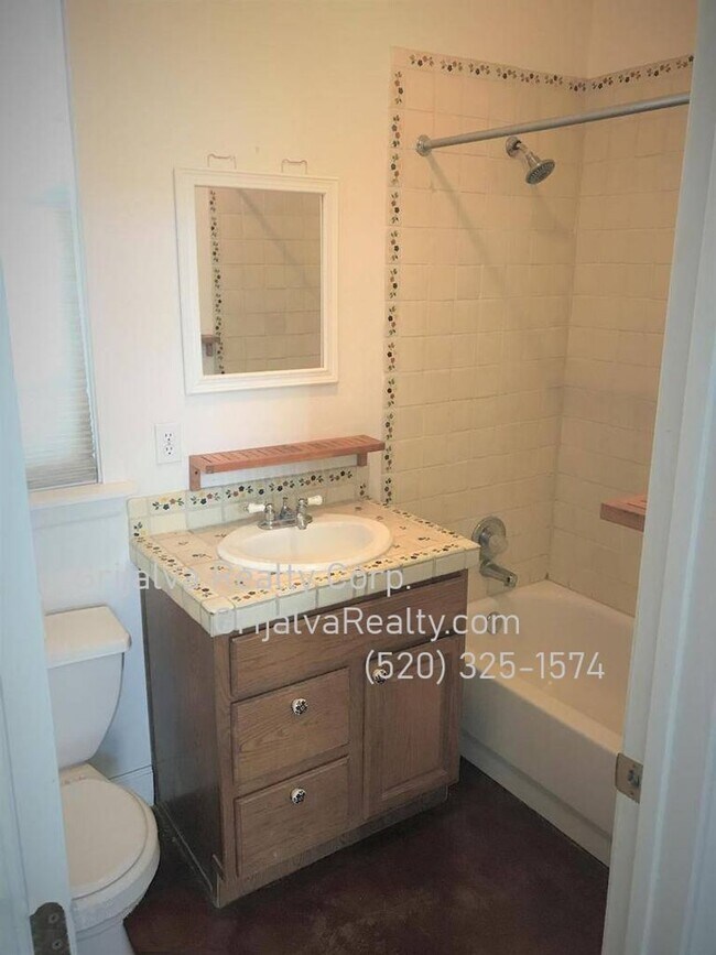 Foto del edificio - 1070 E Miles St