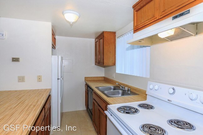 Building Photo - 4294 N Hughes Ave