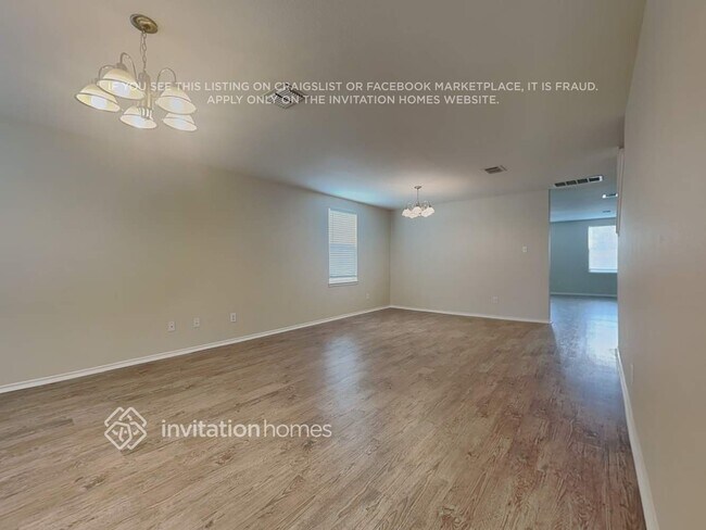 Foto del edificio - 12721 Shady Cedar Dr