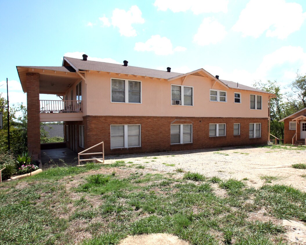 Building Photo - 221 Orange St