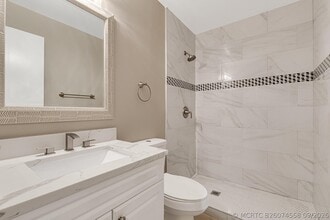 Building Photo - 423 Narrowleaf Ct