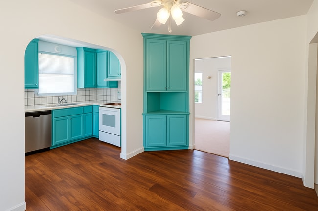 Building Photo - 242 Linda Vista Dr