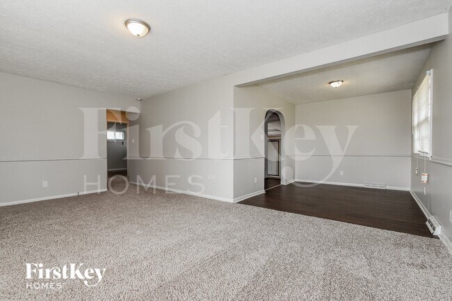 Building Photo - 3104 S Kercheval Dr