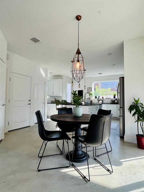 Foto del edificio - 1145 Shady Ln