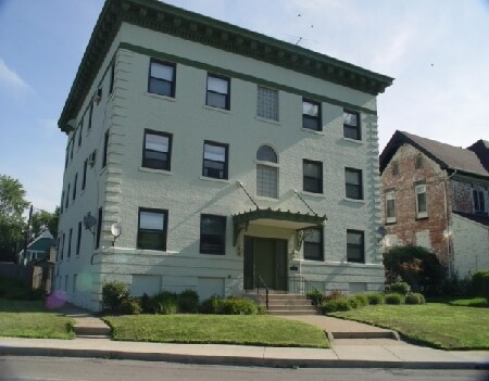 Primary Photo - 2574 Monroe St