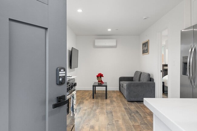 Foto del edificio - 1316 Grand Ave