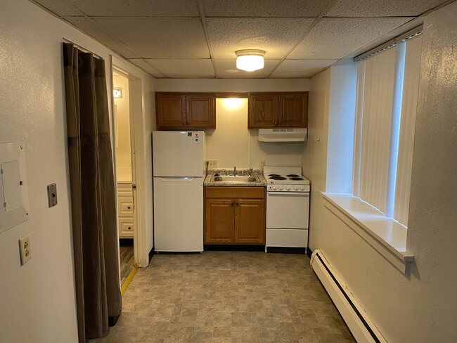 Building Photo - 1143 1st St NW