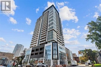 Building Photo - 15 Queen St S