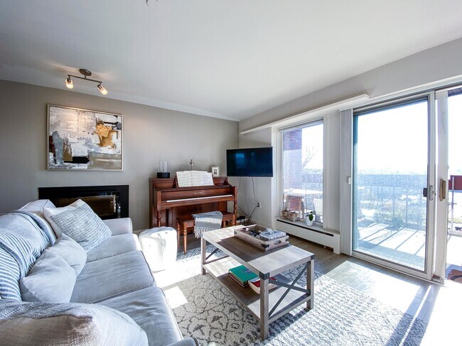 Foto del edificio - 601 N Segoe Rd