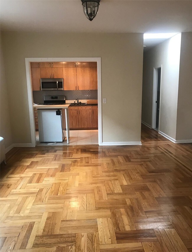 Foto del edificio - 646 W 207th St