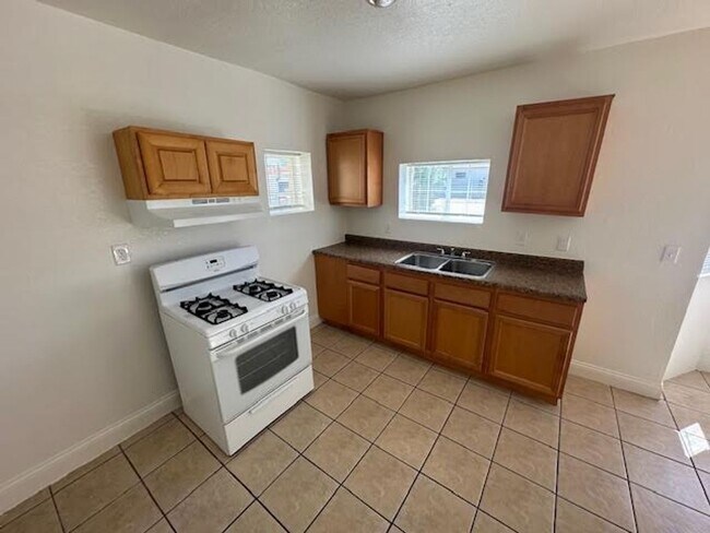 Foto del edificio - SP1 -6536 El Rey Avenue