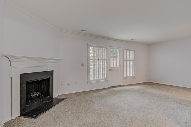 Building Photo - 3973 Valley Ct