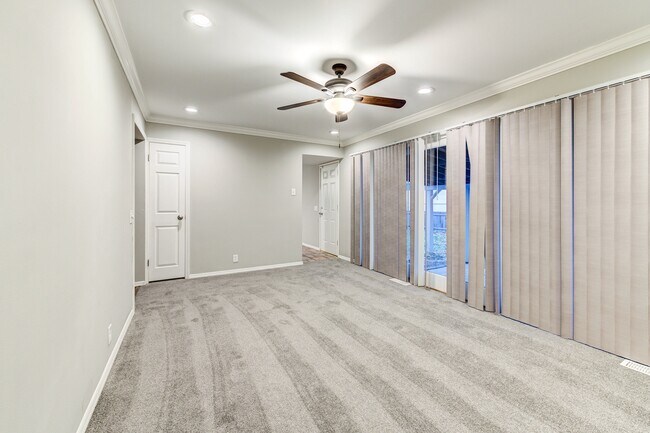 Building Photo - 705 Gateswood Dr