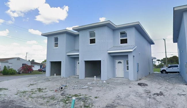 Building Photo - 173 NE 1st St