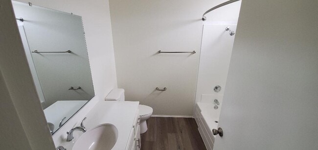 Building Photo - 14271 Browning Ave