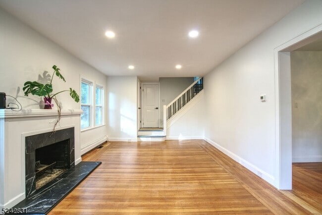 Building Photo - 91 Birchwood Rd