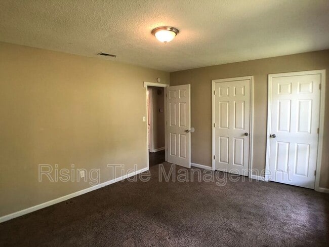 Foto del edificio - 1200 Birchwood St