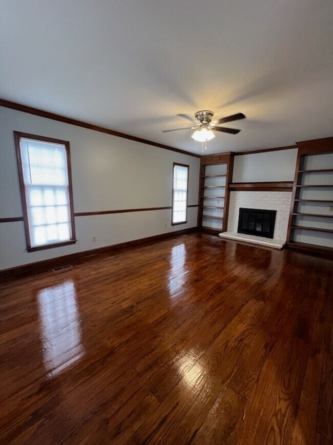 Foto del edificio - Home for Rent New Listing Beautiful Home