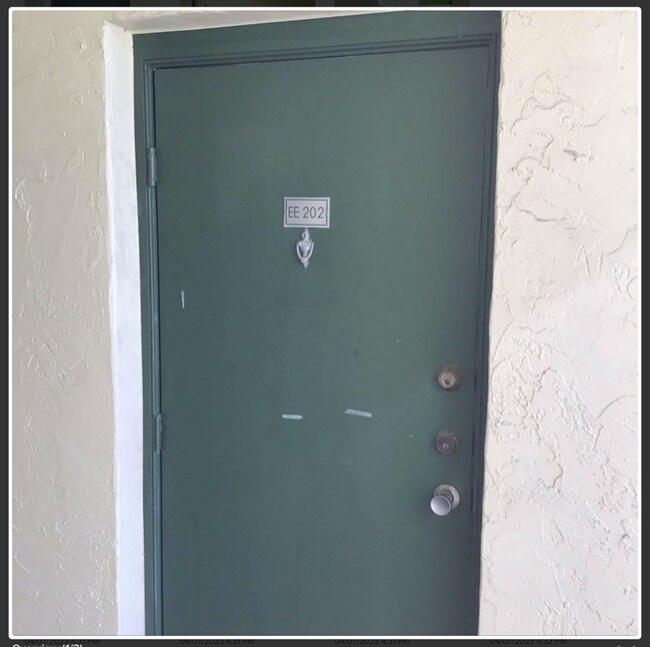 Foto del edificio - 13898 SW 90th Ave