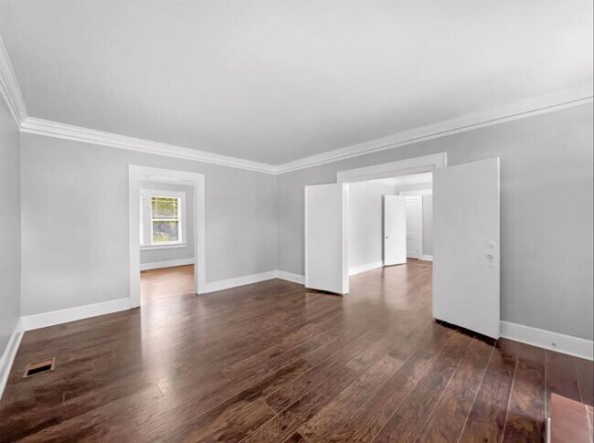 Building Photo - 2794 Lake Harbin Rd