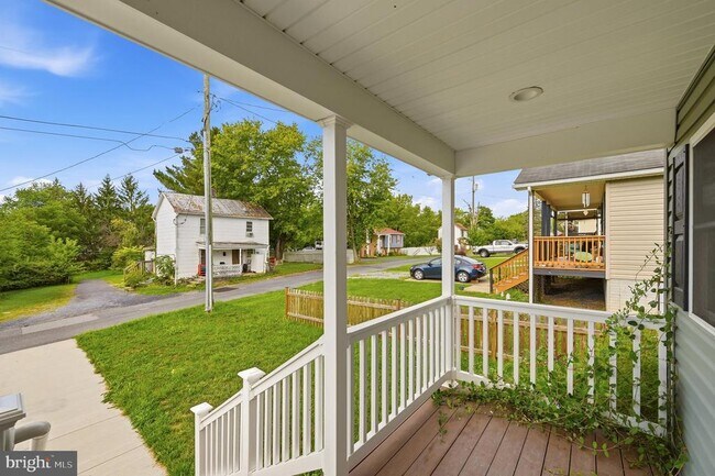 Foto del edificio - 640 Jenkins Ln