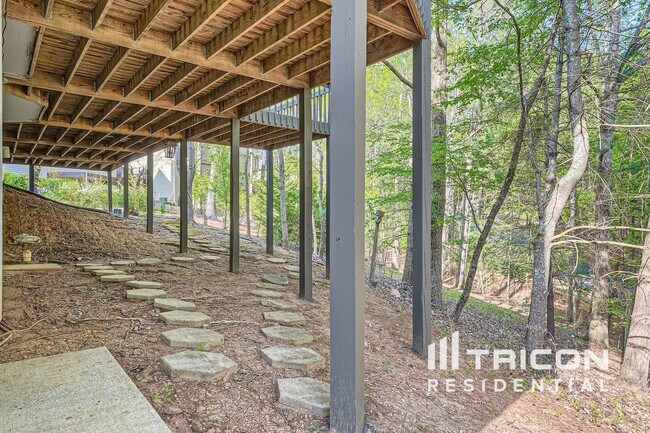 Foto del edificio - 5005 Wiltshire Ln