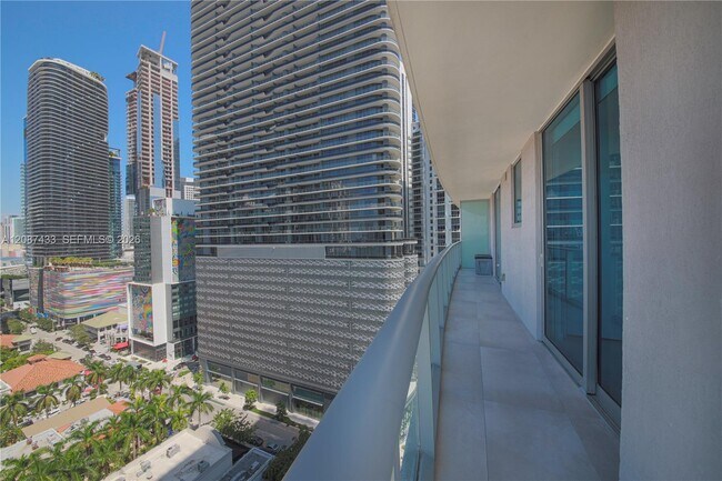 Foto del edificio - 1100 S Miami Ave