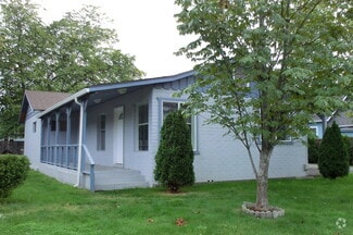 Building Photo - 1029 Vista Dr