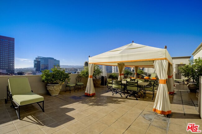 Foto del edificio - 10795 Wilshire Blvd