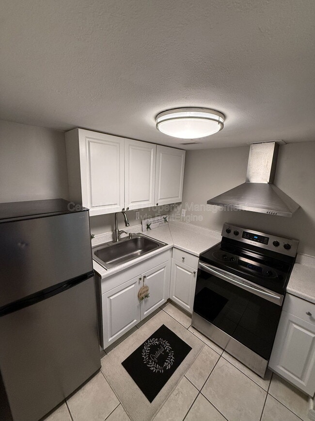 Foto del edificio - 942 N Lake Destiny Rd