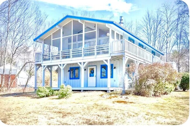 Building Photo - 4 N Shore Dr