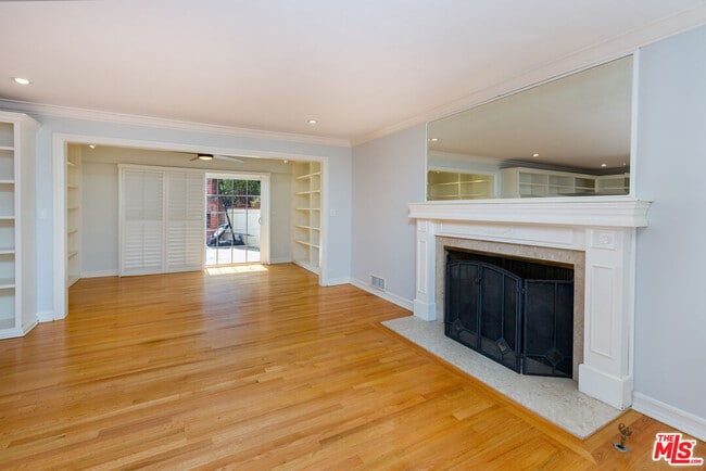 Building Photo - 9808 Hillgreen Pl