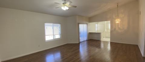 Foto del edificio - 6156 Pine Villa Ave