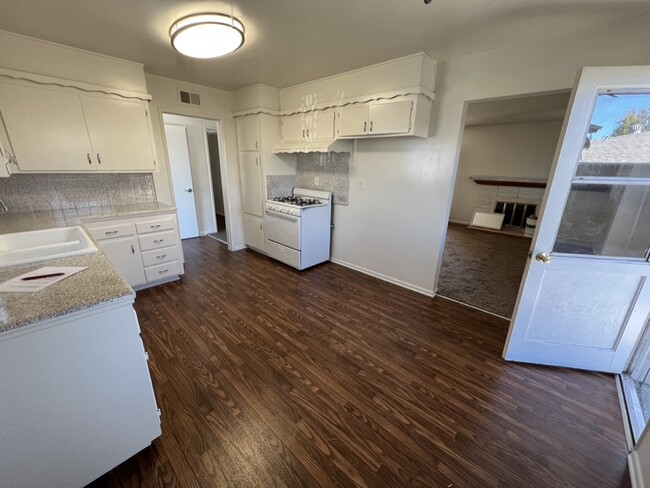 Building Photo - 11236 Royal Palm Blvd