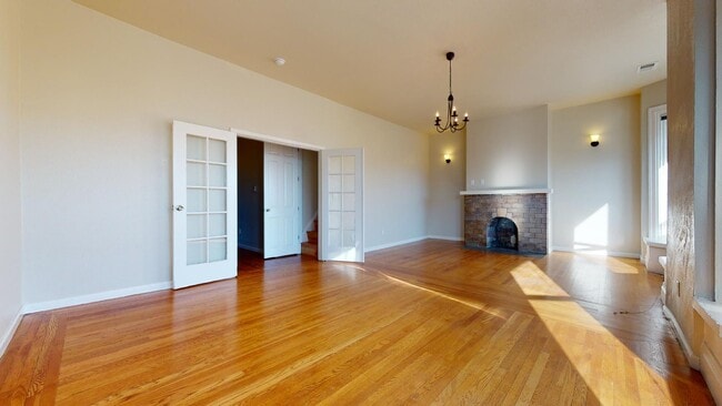 Building Photo - 628 Clement St