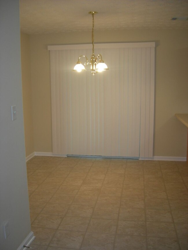 Foto del edificio - A LOVELY TOWNHOME IN LITHONIA, GA CONVENIE...