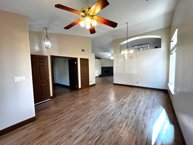 Building Photo - 4211 Rio Viejo Dr